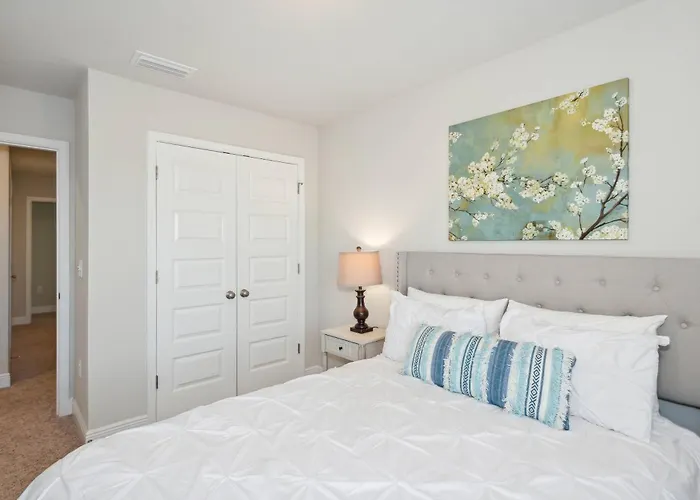 1204 W Government St Holiday home